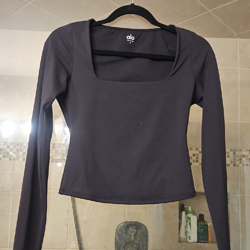 ALO Yoga Long-Sleeve Square Neck Top in Charcoal